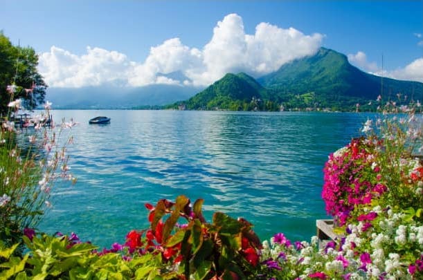 lago en annecy