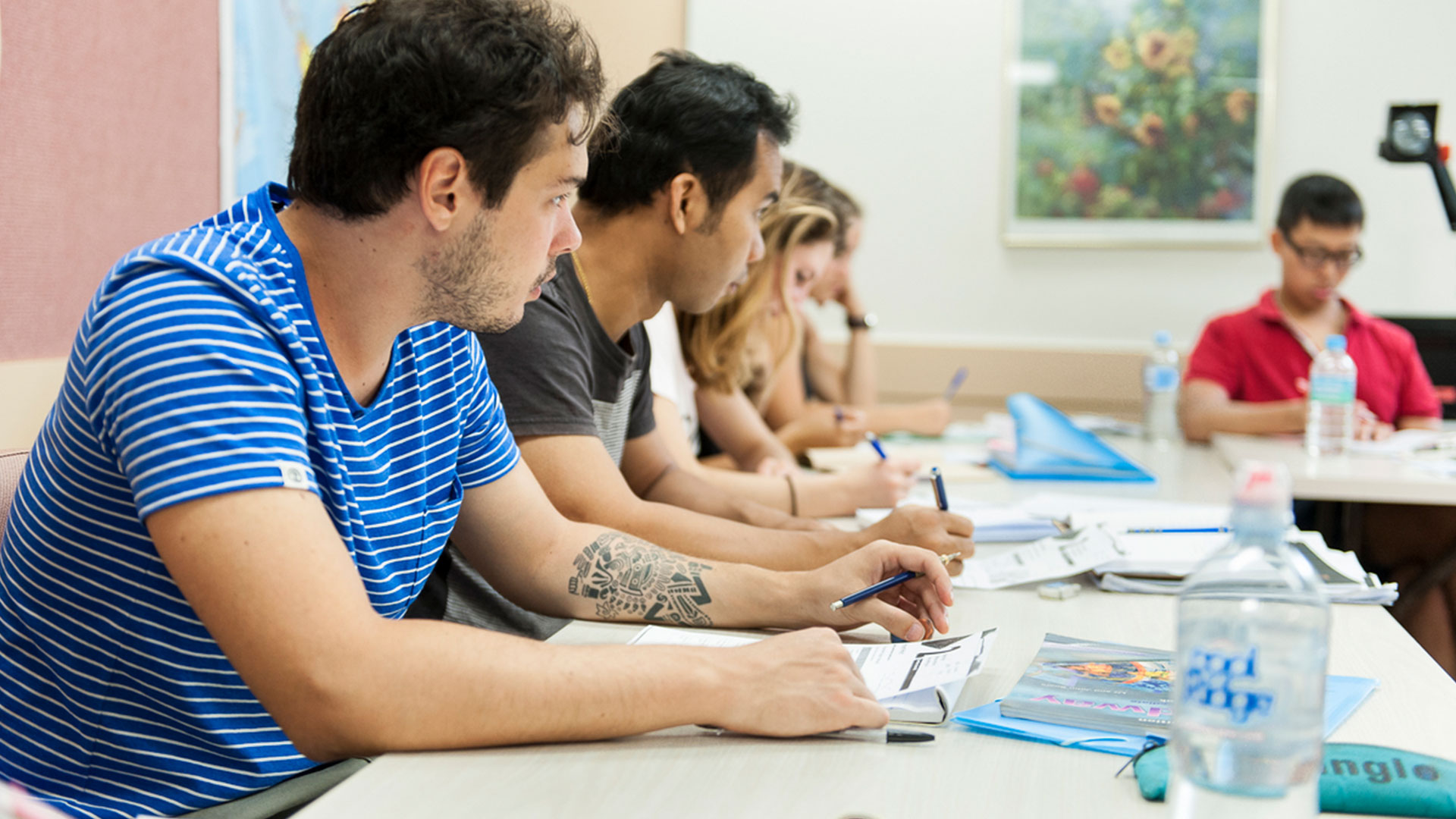 salon del clase de la universidad