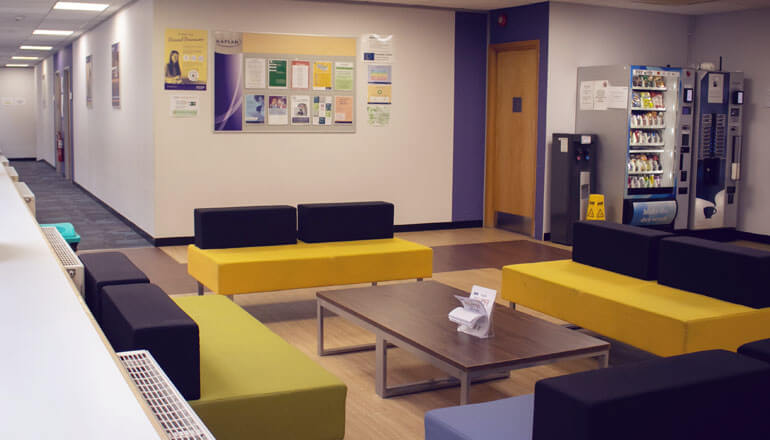 kaplan-manchester-lounge