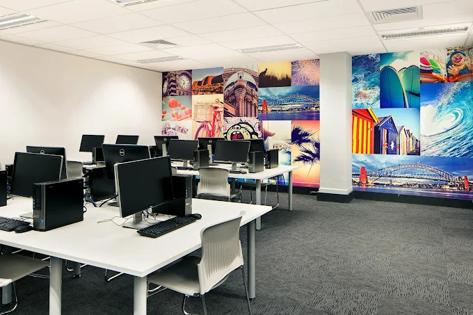 zona de computacion de la escuela