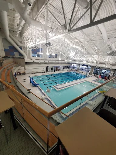 piscina del campus