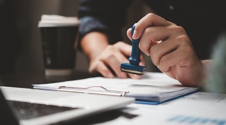 qué evaluan las embajadas en la solicitud de visa