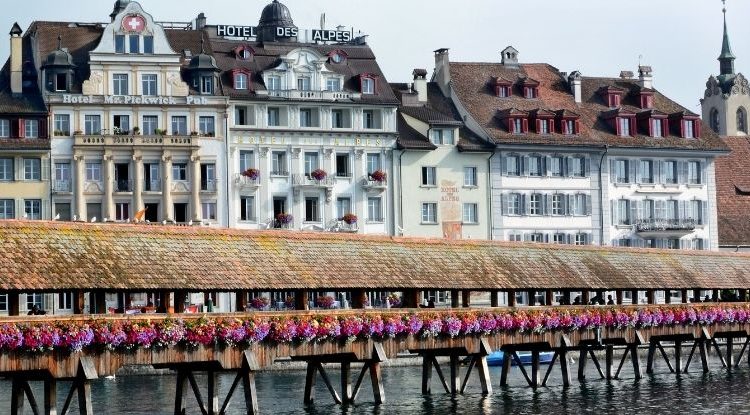 Practicas de hotelería en Suiza - cómo se pagan?